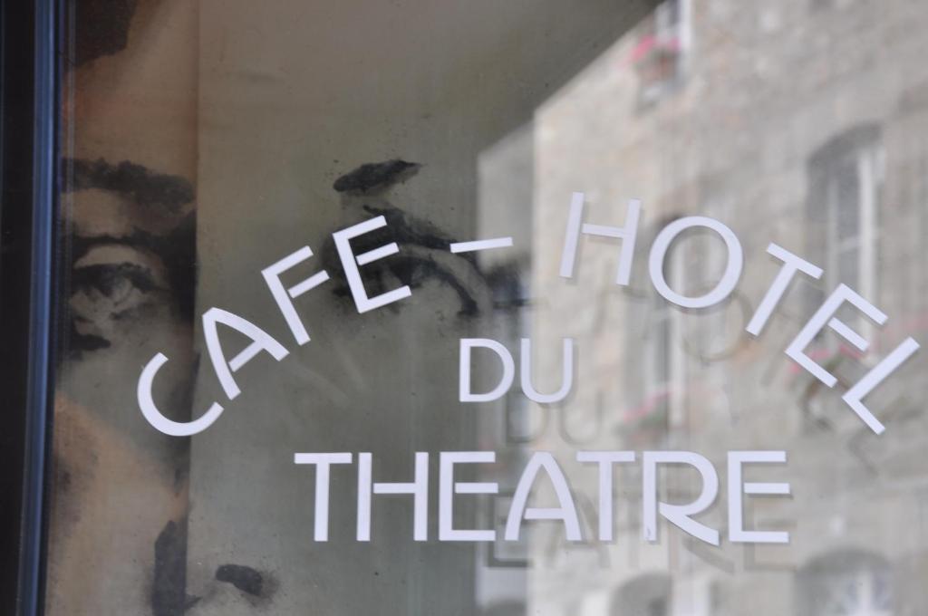 Cafe Hotel Du Theatre Dinan Habitación foto